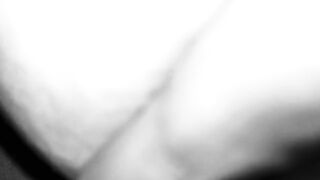 Le masturba la figona pelosa