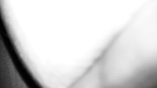 Le masturba la figona pelosa