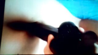 Guardate bene la figa di mia moglie