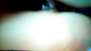 Guardate bene la figa di mia moglie