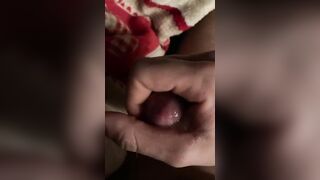 Sputo sul mio cazzo mentre mi sego