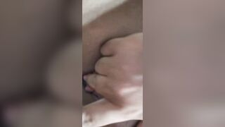 Manola si masturba la figa