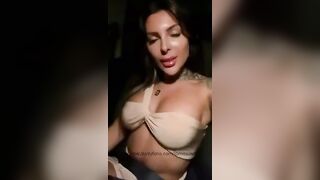 Italiana zoccola fa le serate con amici