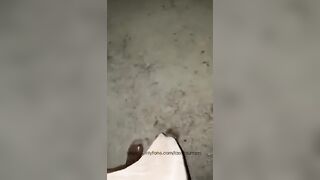 Italiana zoccola fa le serate con amici