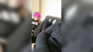 Coppietta italiana arrotonda il salario