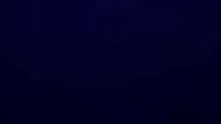 Russa dai capelli rossi inculata