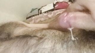 Una notte da solo a masturbarmi e sborrare