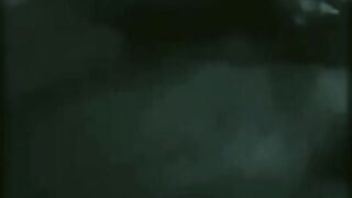 Sempre in ginocchio per succhiarlo