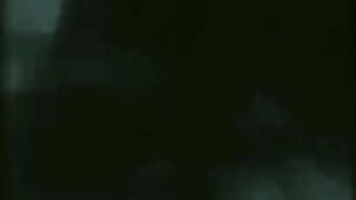 Sempre in ginocchio per succhiarlo