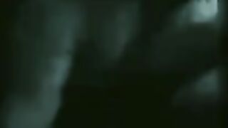 Sempre in ginocchio per succhiarlo