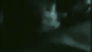 Sempre in ginocchio per succhiarlo