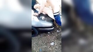 Lui scopa lei da dietro