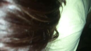 Mia moglie succhia con dildo a ventosa in culo