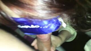 Mia moglie succhia con dildo a ventosa in culo