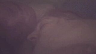 Capezzoli strizzati e tirati