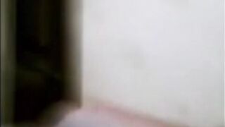 Impiegata napoletana succhia in maschera