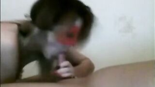 Impiegata napoletana succhia in maschera