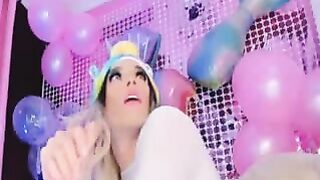 Trans arrapata scopa la sua sexy amica