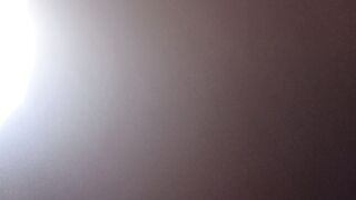 Godo sul suo cazzo mentre il mio uomo guarda e filma