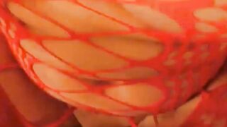 Bella cosciona in rosso...