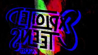 Teen carina succhia il pene