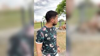 Sesso a 4 in auto con splendida trans