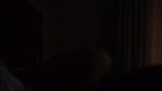 Stupenda bruna scopa intensamente con il suo ragazzo