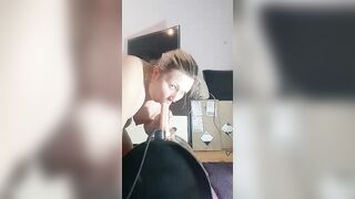 Anteprima del video: Lo sbocchino come un vero cazzo