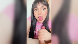 Zoccola Milanese me lo succhia