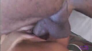 Un grosso cazzo nero per il culo di una milf bianca