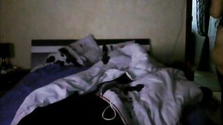 La puttana Virginia mentre cavalca un cazzo