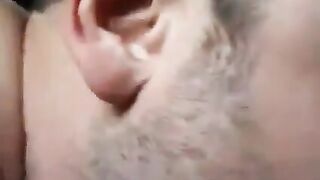 Veronica fa impazzire il cliente in auto