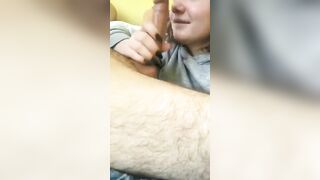 Un bel cazzo per la troietta pompinara