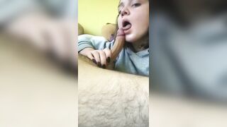 Un bel cazzo per la troietta pompinara