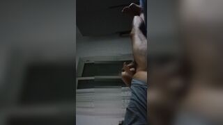 La troia di mia moglie con il mio cazzo in bocca