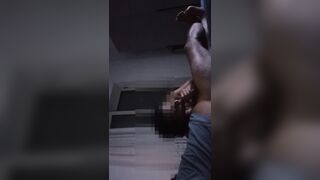 La troia di mia moglie con il mio cazzo in bocca