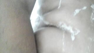 Nonna schiava bulgara urla di piacere