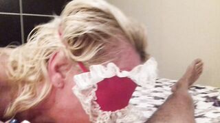 Succhia il cazzo del mio amico