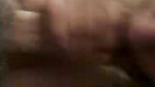 Una bella amica me lo succhia