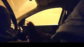 Anteprima del video: Si scopa una bella puttanella 20enne