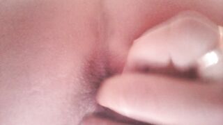 Amica sta giocando col suo buco del culo