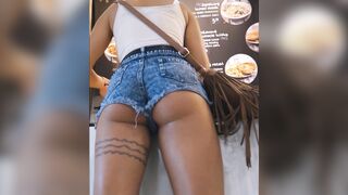 LA MIA EX AL BANCONE...