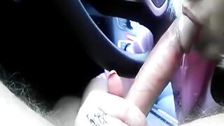 Pompino in auto da bionda puttanella russa