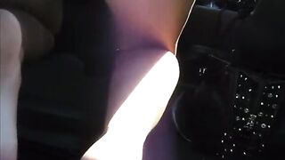 Puttanella rumena scopata in auto