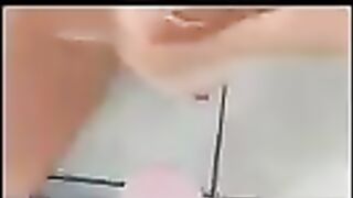 Ingoia tutto il mio piscio, cagna!