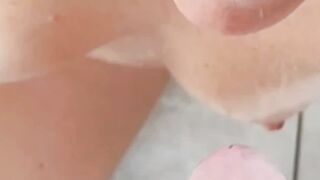 Ingoia tutto il mio piscio, cagna!