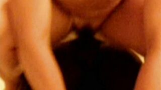 Anna si impala sul cazzo nero di un nigeriano