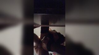 UN BEL TORO MATURO MI SCOPA PER LA TERZA VOLTA BRUTALMENTE ...