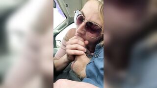 Pompino da bella puttanella che poi ingoia tutta la sborra