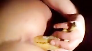 Anteprima del video: Banana per troia vogliosa